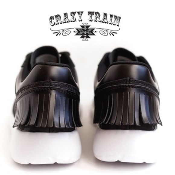 Leopard running shoes with fringe back - Picture 3 of 10